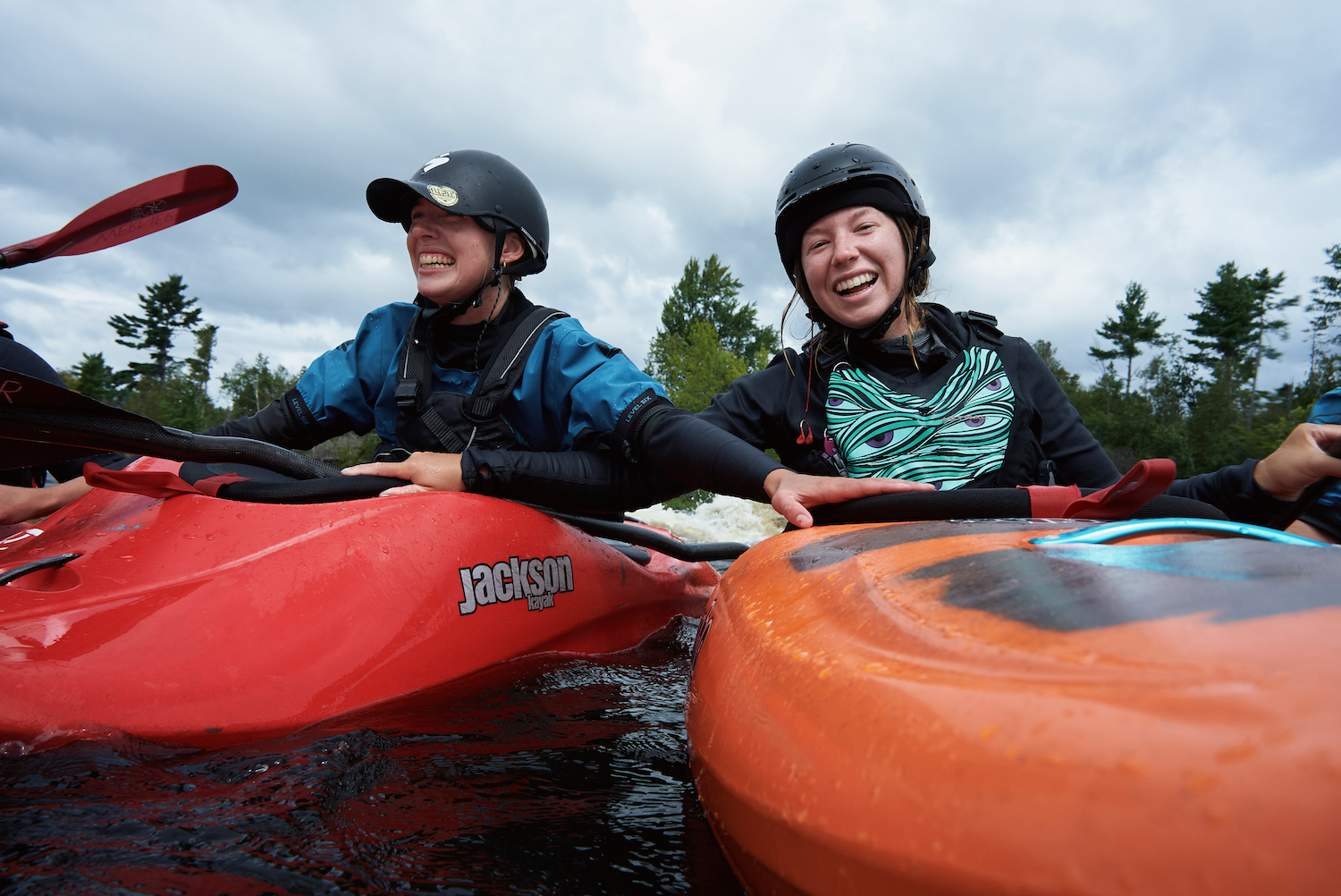 激レアGrateful HEADS カヌーカヤック用ヘルメットシルバーラメ Shop All Paddling Essentials